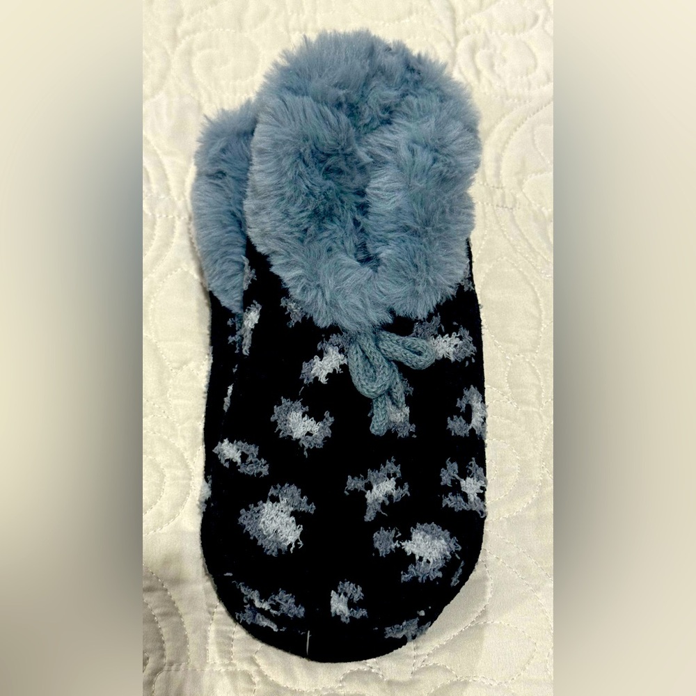 Unbranded Black and Gray Slipper Socks NWOT